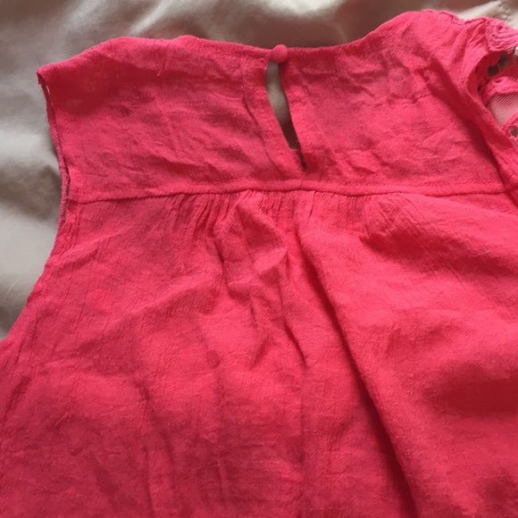 Coral lace tank top - Picture 2 of 3